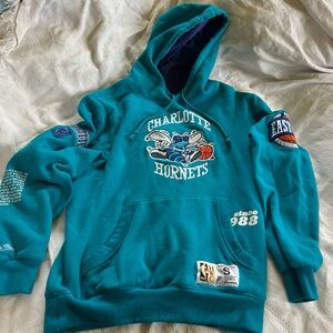 Mitchell and Ness Charlotte Hornets Queen City hoodie. Size S